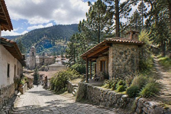 10-Hour Pueblos Mancomunados Hike, Sierra Norte