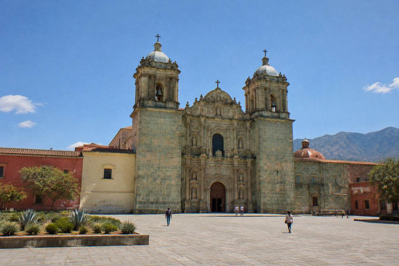 The ornate church of Santo Domingo de Guzmán seen from the plaza in Oaxaca City